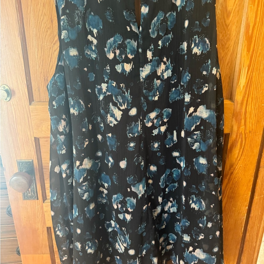 Basque Black and Blue Patterned Dress - Picture 4 of 4